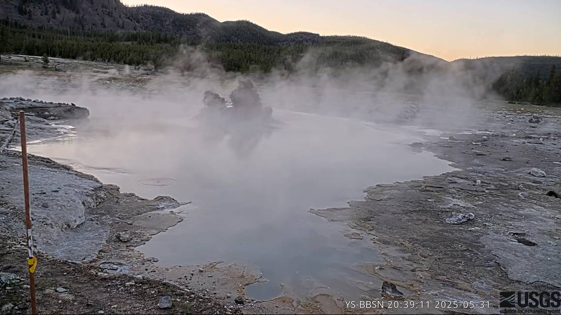 Yellowstone Pool Erupts Again